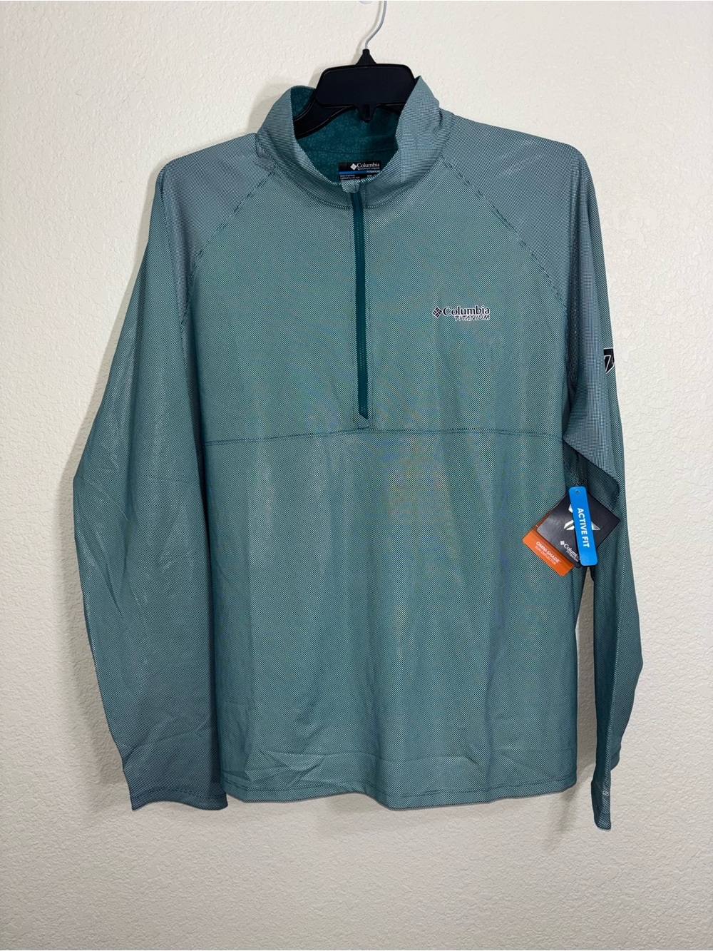 ✨NWT Columbia Titanium Men’s Long-Sleeve Reflective 1/4 Zip✨